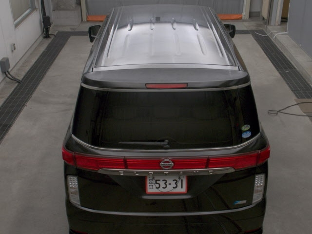 NISSAN ELGRAND 2011