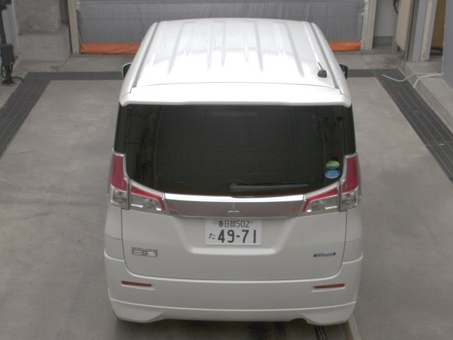 MITSUBISHI DELICA D2 2017
