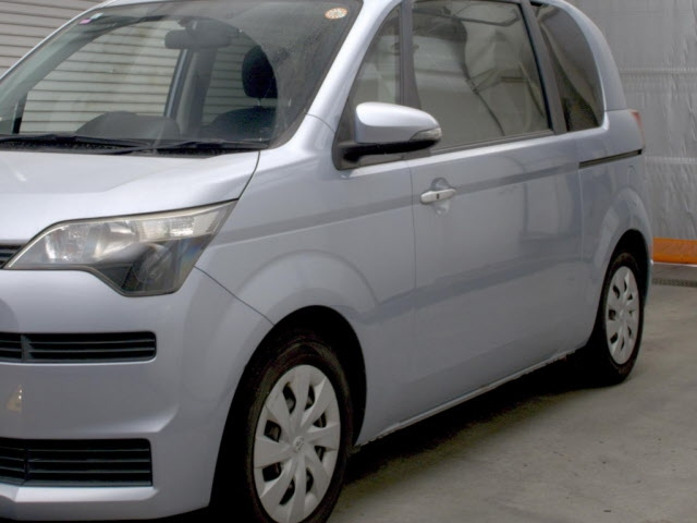 TOYOTA SPADE 2015