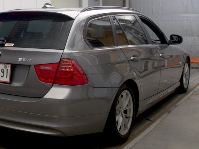 BMW 3 SERIES 2010