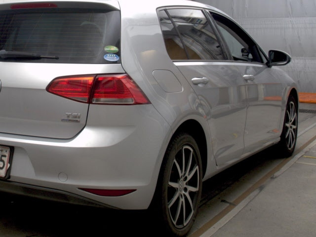 VOLKSWAGEN GOLF 2014