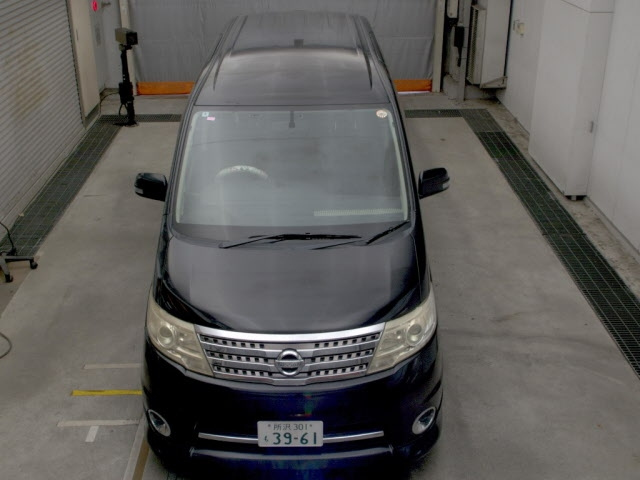 NISSAN SERENA 2010