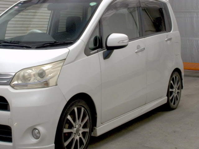 DAIHATSU MOVE 2011
