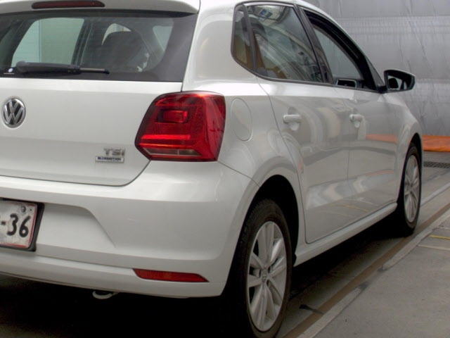VOLKSWAGEN POLO 2017