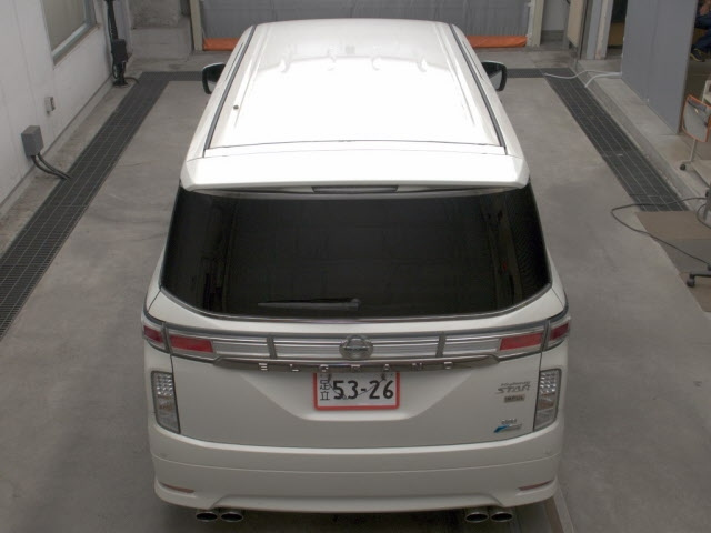 NISSAN ELGRAND 2012