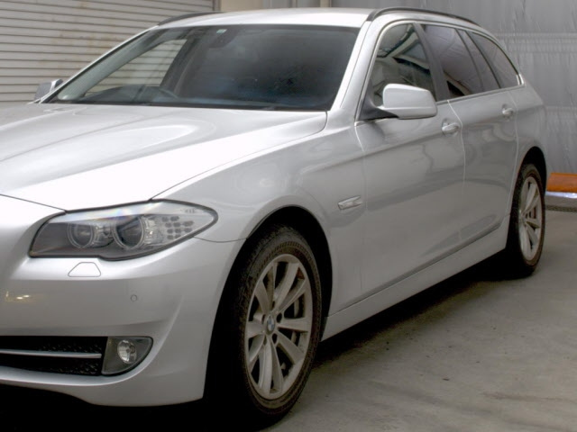 BMW 5 SERIES 2011