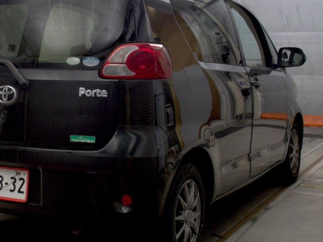 TOYOTA PORTE 2010