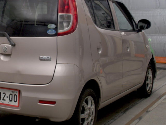 SUZUKI MRWAGON 2011