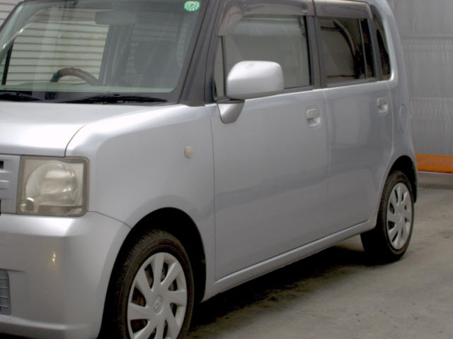 TOYOTA PIXIS SPACE 2011