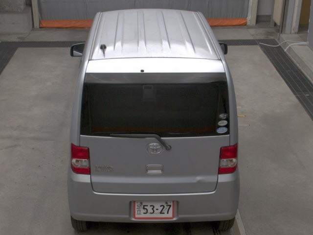 TOYOTA PIXIS SPACE 2011