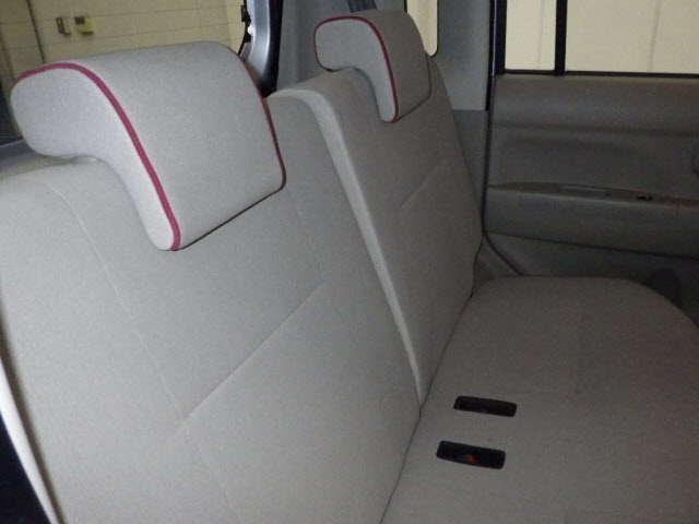 TOYOTA PIXIS SPACE 2011