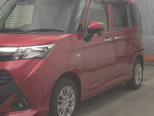 TOYOTA TANK 2018