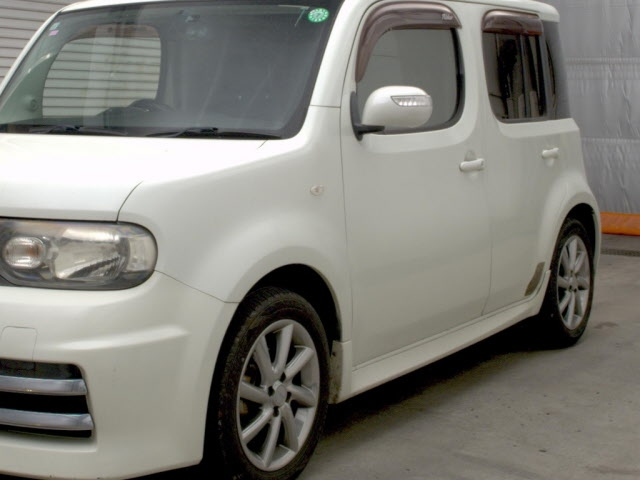 NISSAN CUBE 2011