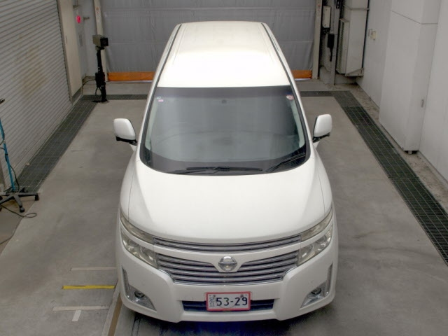 NISSAN ELGRAND 2010
