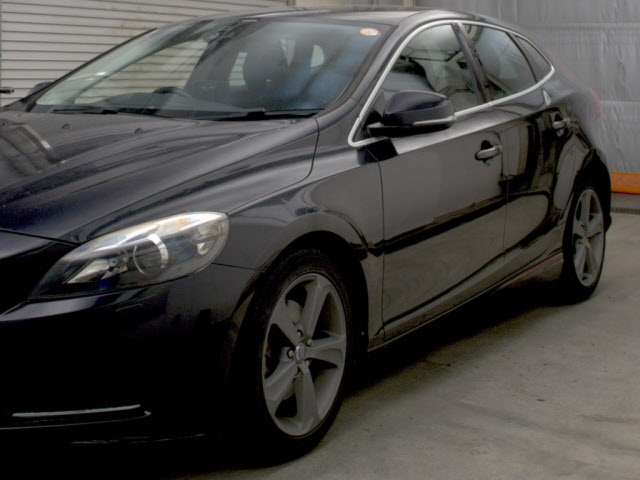 VOLVO V40 2013