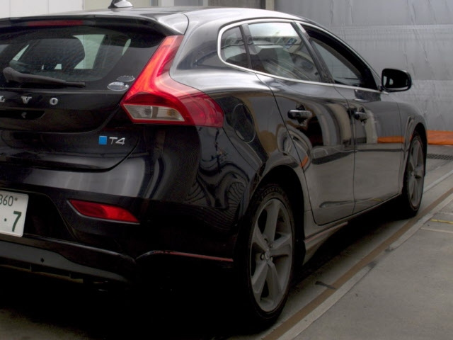 VOLVO V40 2013