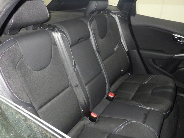 VOLVO V40 2013