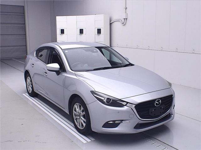 MAZDA AXELA 2018