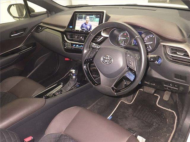 TOYOTA C-HR 2017
