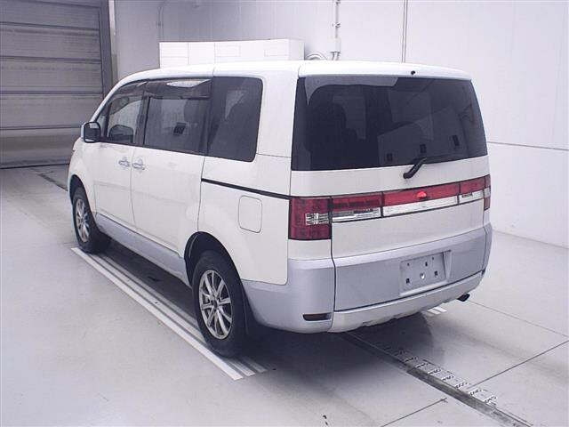 MITSUBISHI DELICA D5 2015