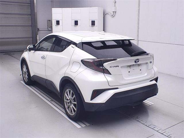 TOYOTA C-HR 2017