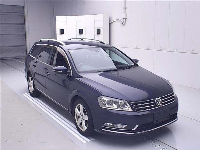 VOLKSWAGEN PASSAT VARIANT 2011