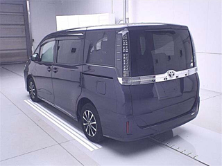TOYOTA VOXY 2016