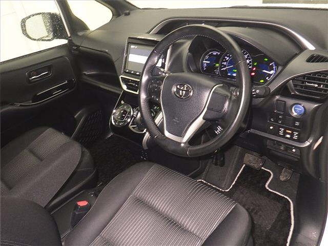 TOYOTA VOXY 2020