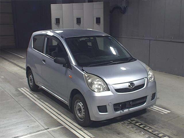 DAIHATSU MIRA 2010