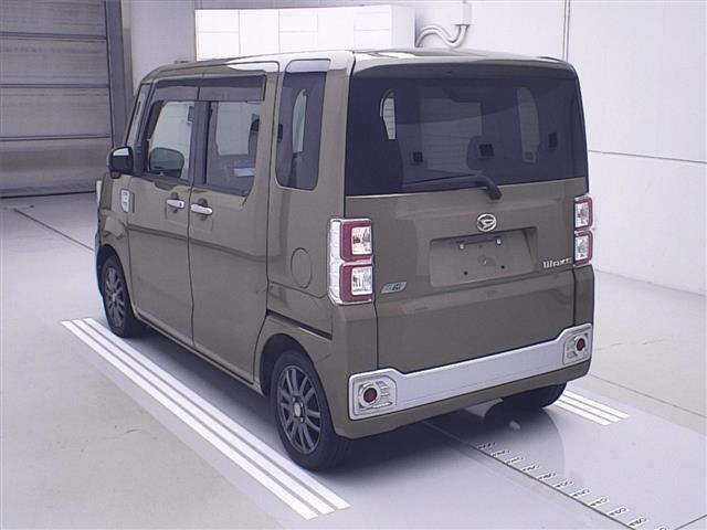 DAIHATSU WAKE 2014