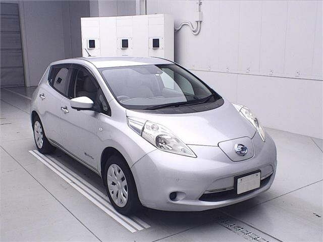 NISSAN LEAF 2016