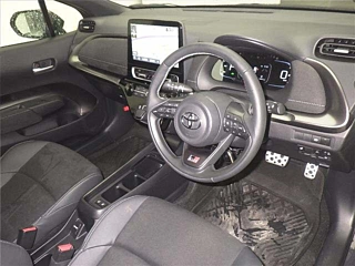 TOYOTA AQUA 2024