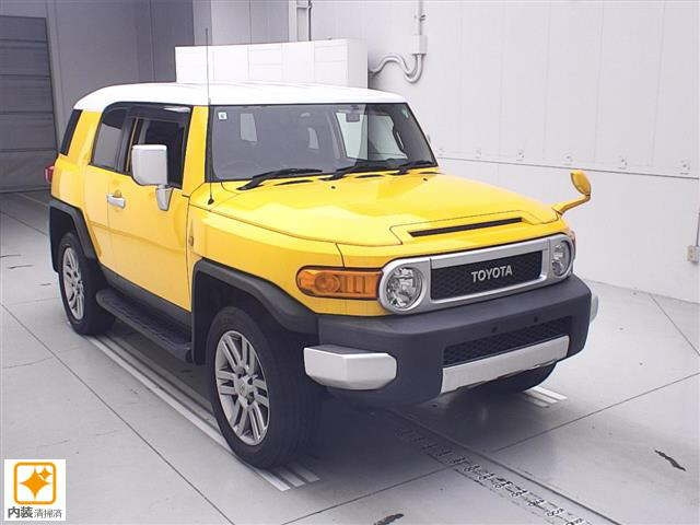 TOYOTA FJ CRUISER 2011