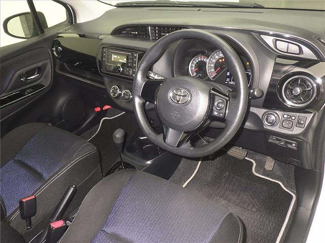 TOYOTA VITZ 2018