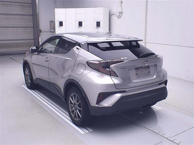 TOYOTA C-HR 2017