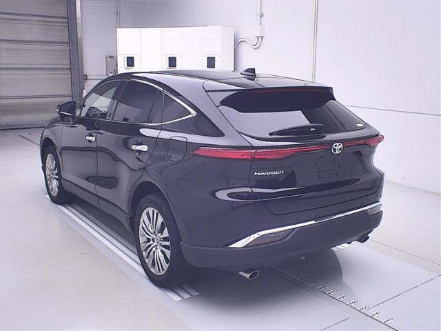 TOYOTA HARRIER 2022