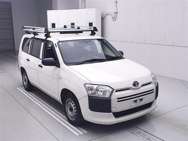 TOYOTA PROBOX 2022