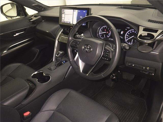 TOYOTA HARRIER 2022
