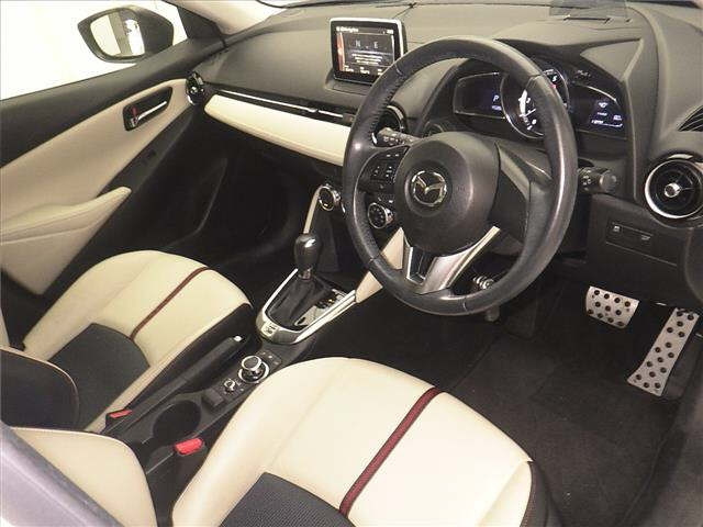 MAZDA DEMIO 2015