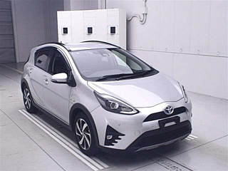 TOYOTA AQUA 2019