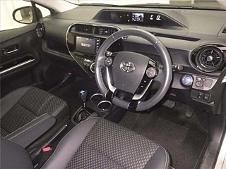 TOYOTA AQUA 2019