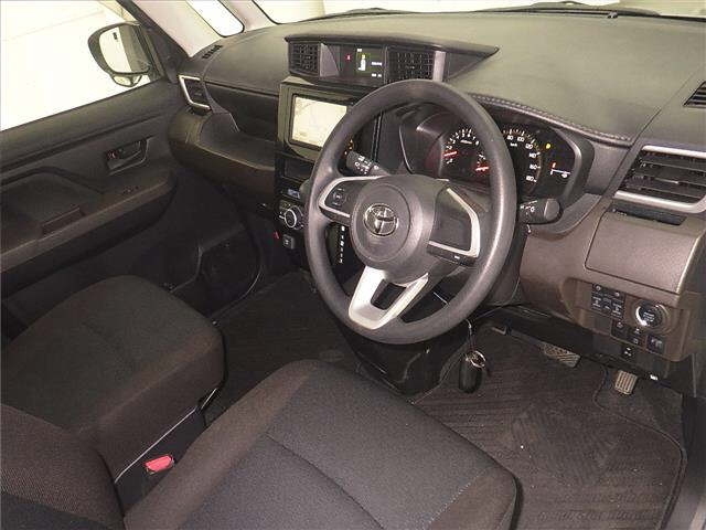 TOYOTA ROOMY 2022
