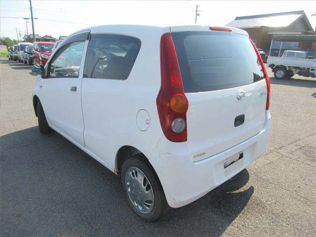 DAIHATSU MIRA 2010