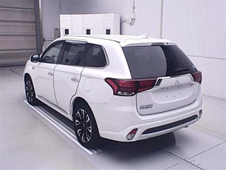 MITSUBISHI OUTLANDER PHEV 2015