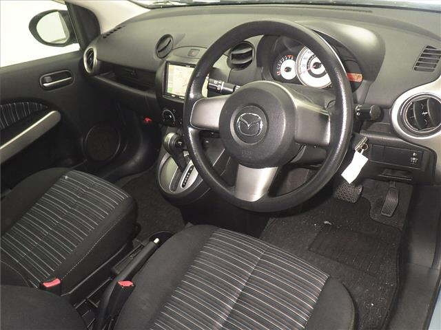 MAZDA DEMIO 2011