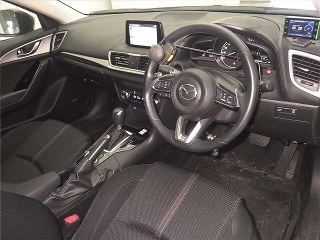 MAZDA AXELA 2016