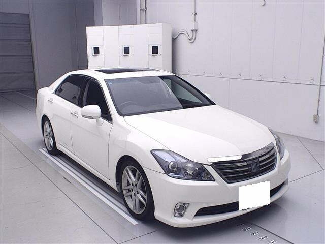 TOYOTA CROWN 2010