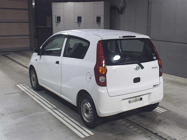 DAIHATSU MIRA 2011