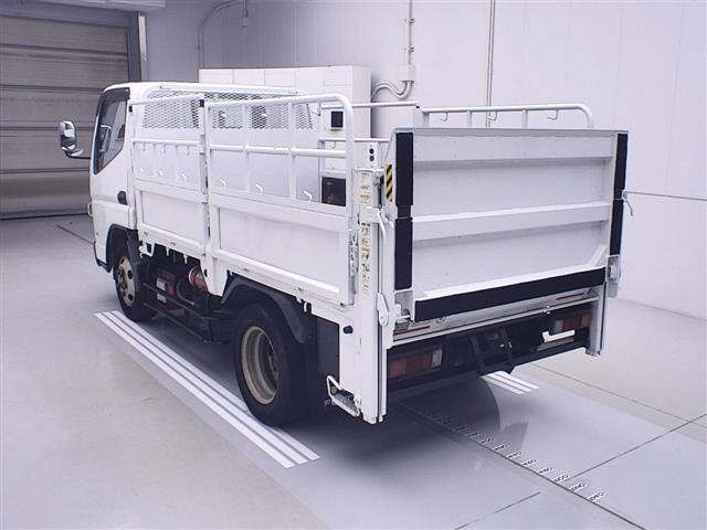 MITSUBISHI CANTER 2013