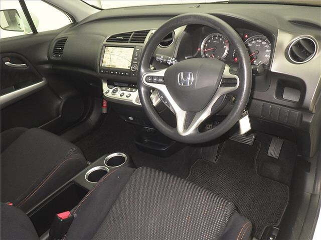 HONDA STREAM 2010